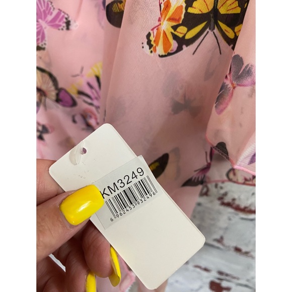 🔻3/$30🔻Butterfly Print Ruana w/ Long Fringe - Picture 6 of 7